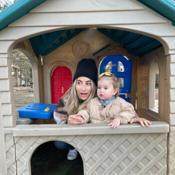 Babysitting job in Toronto: babysitting job Nina