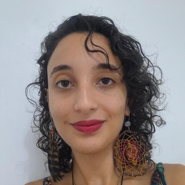 Babysitter in Salvador: Isabella