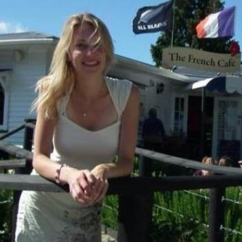 Onthaalouder Auckland: Karmen