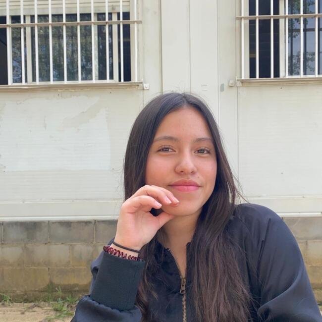 Niñera en Salt: Yaqueliin