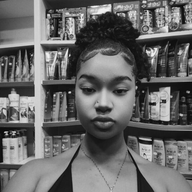 Babá em Trindade: Anna