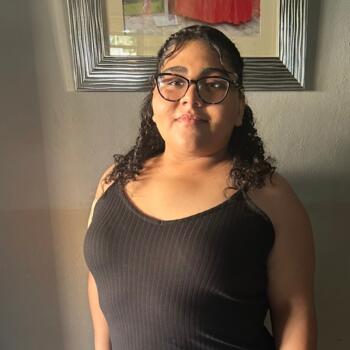 Babysitter in Añasco: Briana
