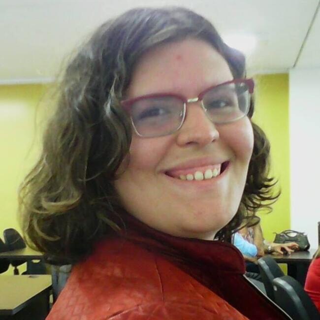 Babysitting job in Belo Horizonte: Mayra Garcia