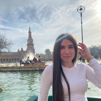 Canguro en Sevilla: Yessenia