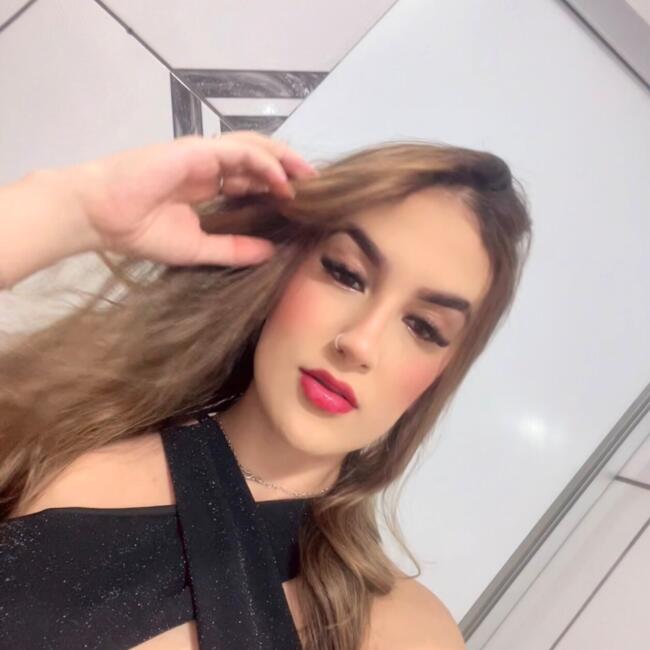 Babysitter in Uberlândia: Isabella