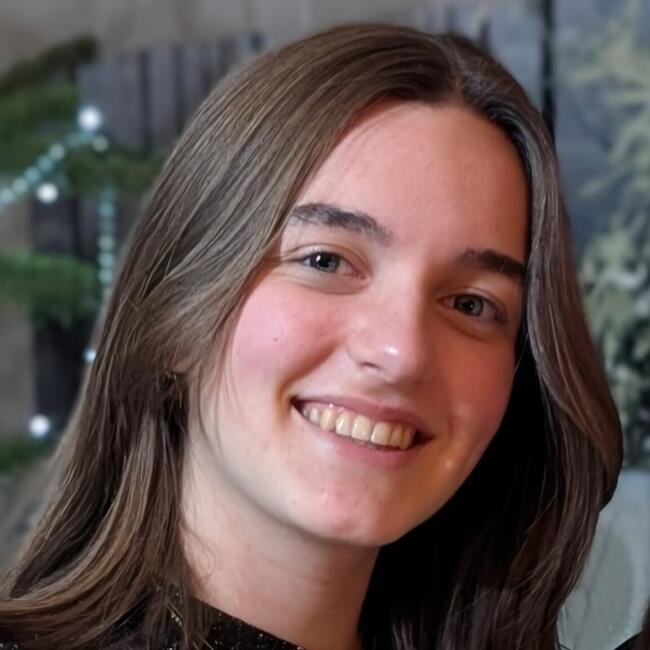 Babysitter in Brest: Lucille