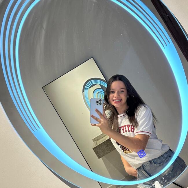 Emprego de babá em Cajamar: Manuela