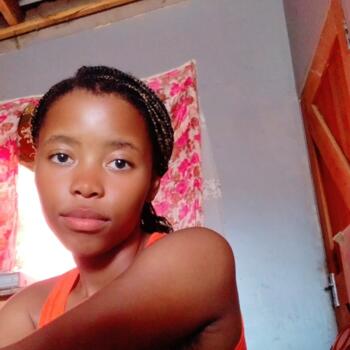 Babysitter in Johannesburg: Tshiamisho