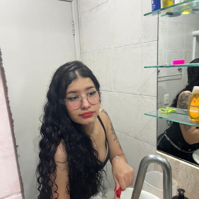 Babysitter in Palhoça: Emily