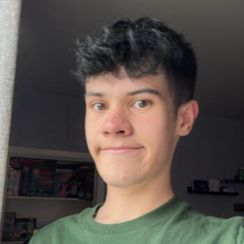 Babysitter Edinburgh: Lucas James