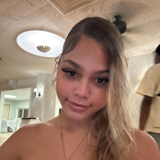 Babysitter in Indianapolis: Elle