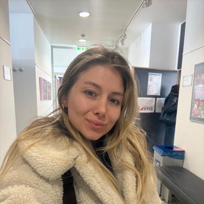 Babysitting job in Vienna: Gökçe