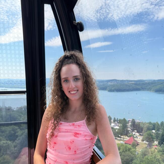 Babysitter in Tremblay-en-France: Nicole