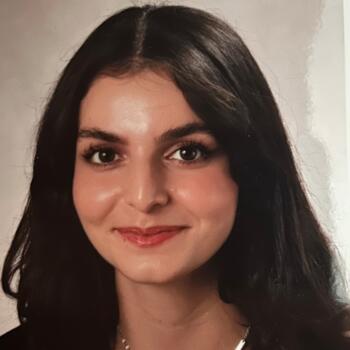 Babysitter in Vienna: Yaren