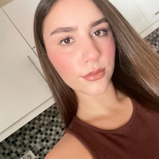 Babysitter in Tavros: Αντριάννα