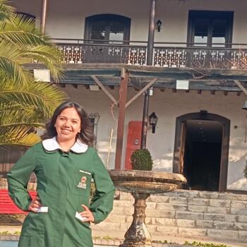 Niñera en La Granja: Isabella