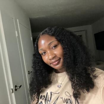 Babysitter St. Catharines: Fathia Adebayo