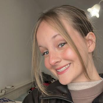 Nanny in Grindelwald: Laura