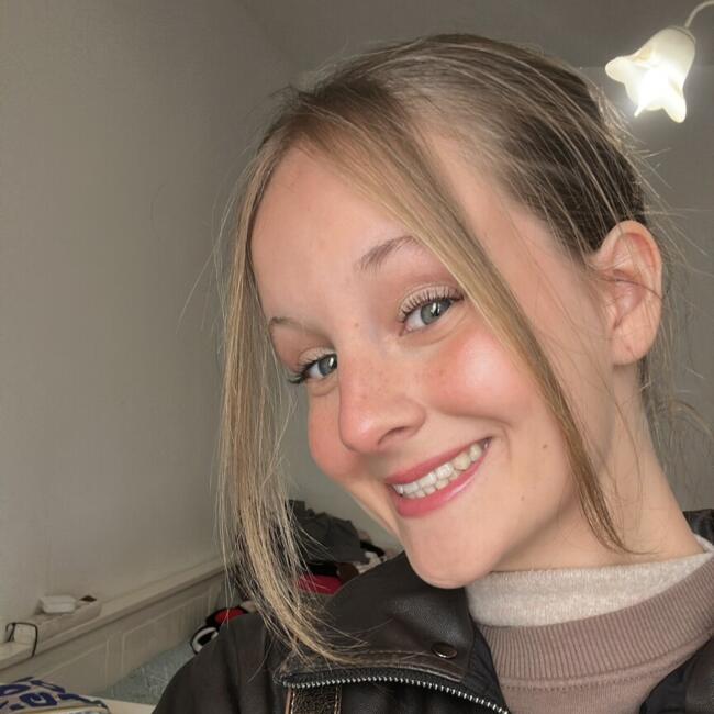 Nanny in Grindelwald: Laura