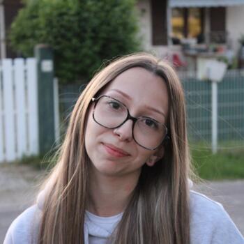 Babysitter in Chalon-sur-Saône: Janelle