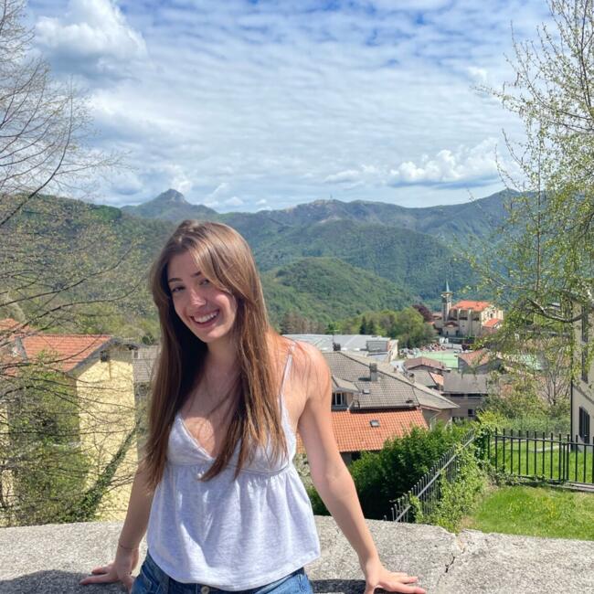Babysitter a Biassono: Arianna