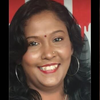 Babysitter Singapore: Santhi