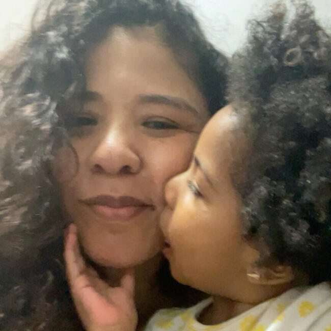 Emprego de babá em Cruzeiro (Distrito Federal): Elaine