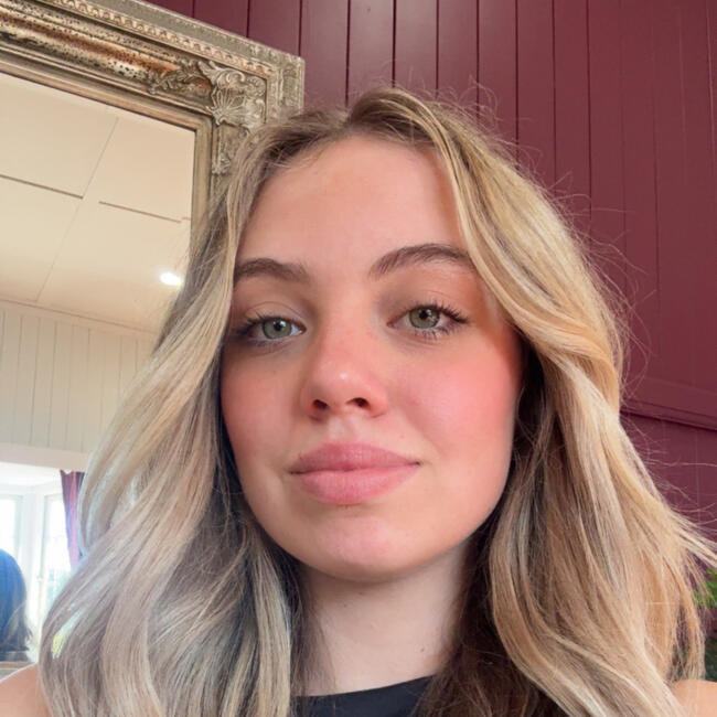 Babysitter in Brisbane: Amber