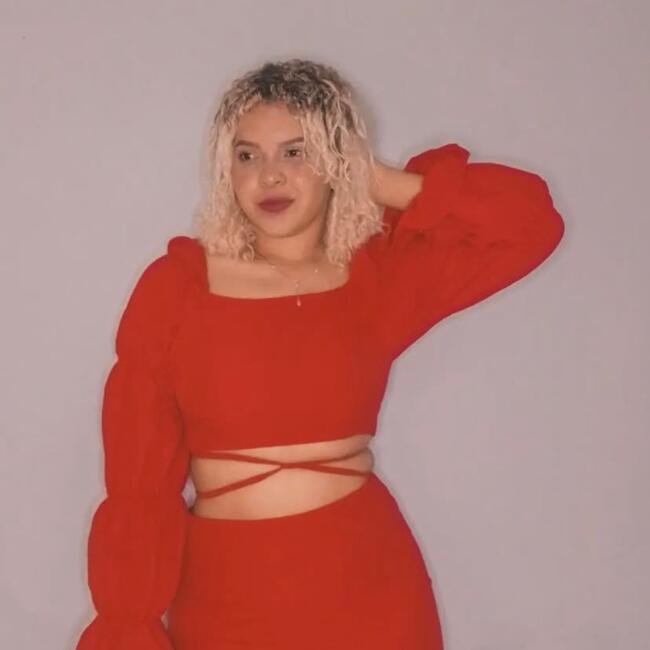 Emprego de babá em Araxá: Raiane