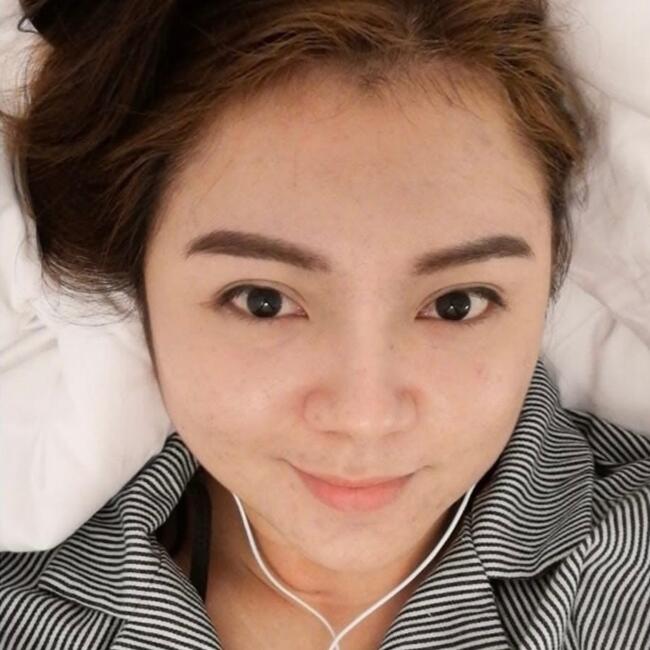 Babysitter in Auckland: Demi