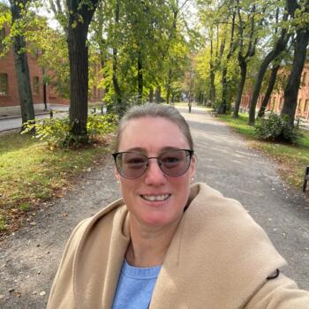 Babysitter in Hobart: Heidi