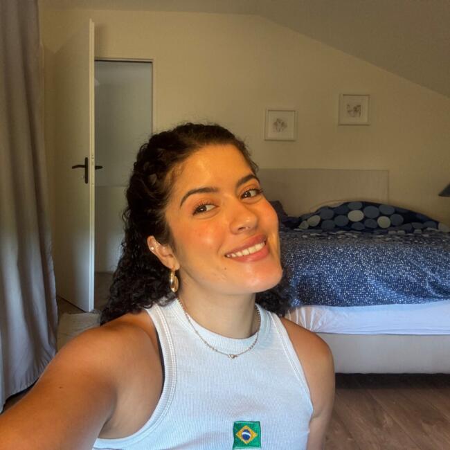 Babysitter a Giardini-Naxos: Bruna Caraça de Siqueira