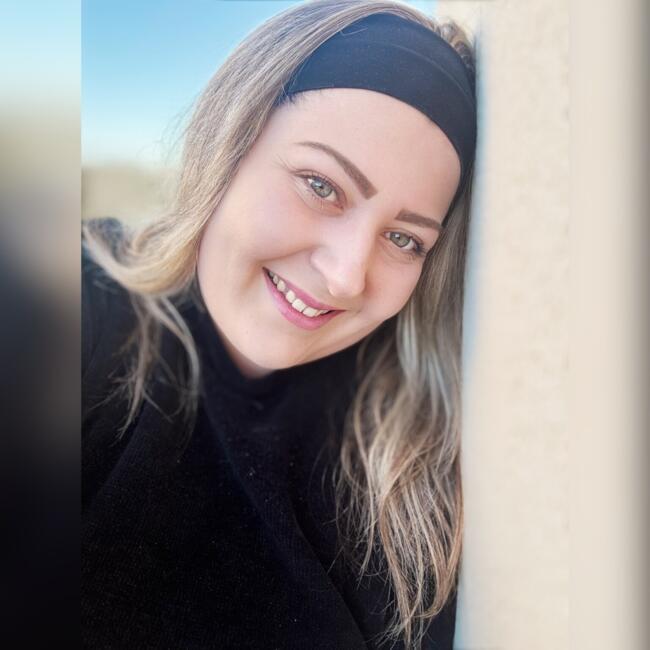 Babysitter in Montfort-le-Gesnois: Anais