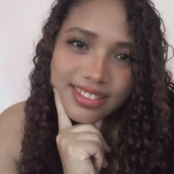 Babysitter in La Esperanza (Departamento de La Libertad): Elizabeth