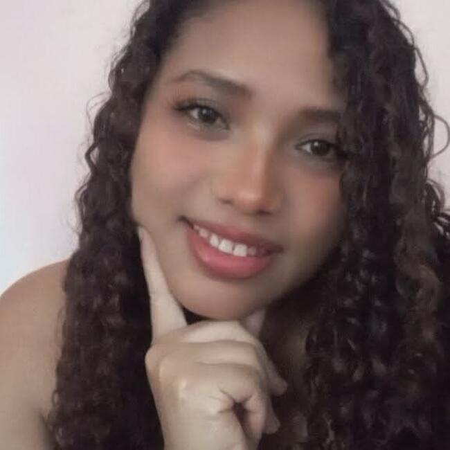Babysitter in La Esperanza (Departamento de La Libertad): Elizabeth