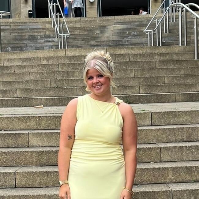 Babysitter in Coatbridge: Ellie