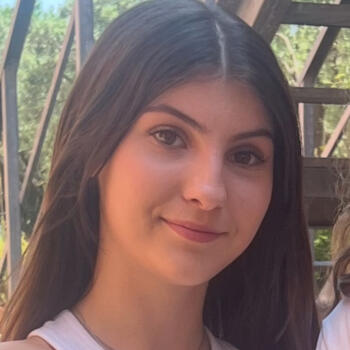 Babysitter a Seravezza: Emma