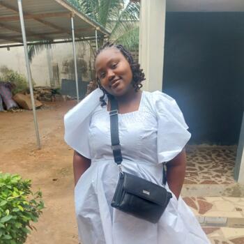 Babysitter in Varese: Kely Edwige