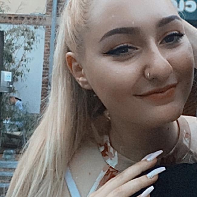 Babysitter in Hautcharage: Conny