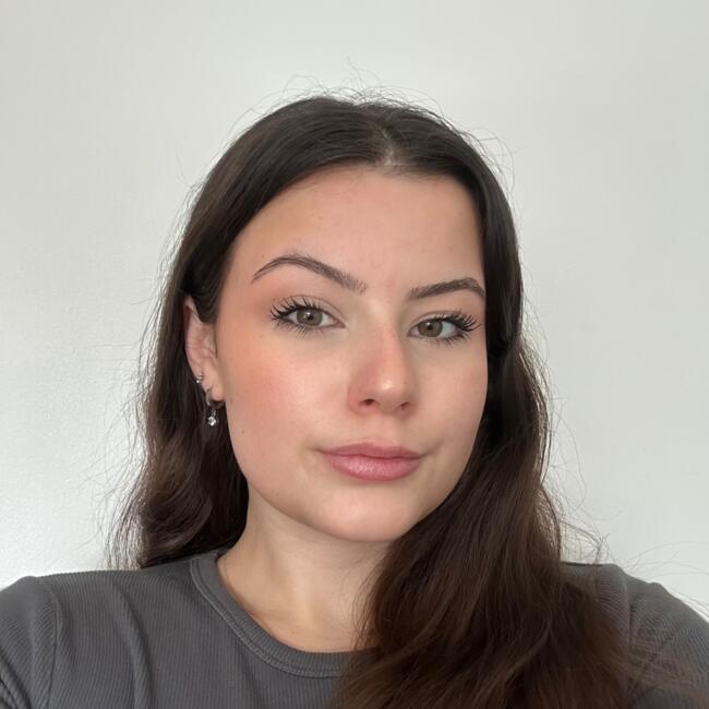 Babysitter in Champagne-sur-Seine: Amandine