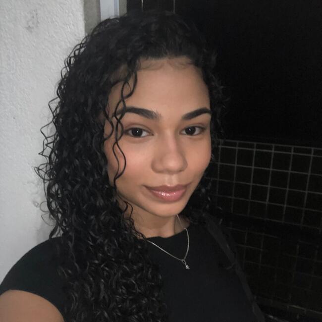 Babysitter in Recife: Ellen