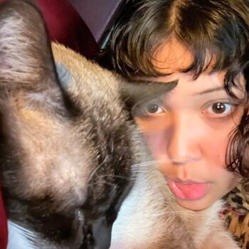 Babysitter Hemet: Alice