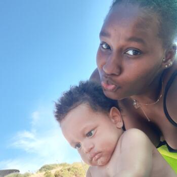 Babysitting job in Albufeira: babysitting job Neima izalia Guido