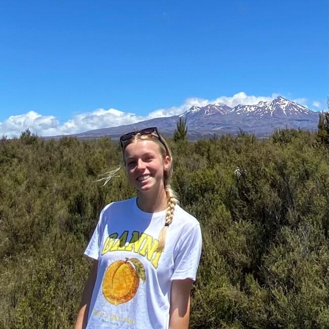 Babysitter in Palmerston North: Aimee