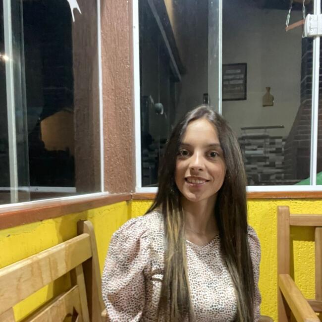 Babysitter in Campos do Jordão: Sandy Juliana