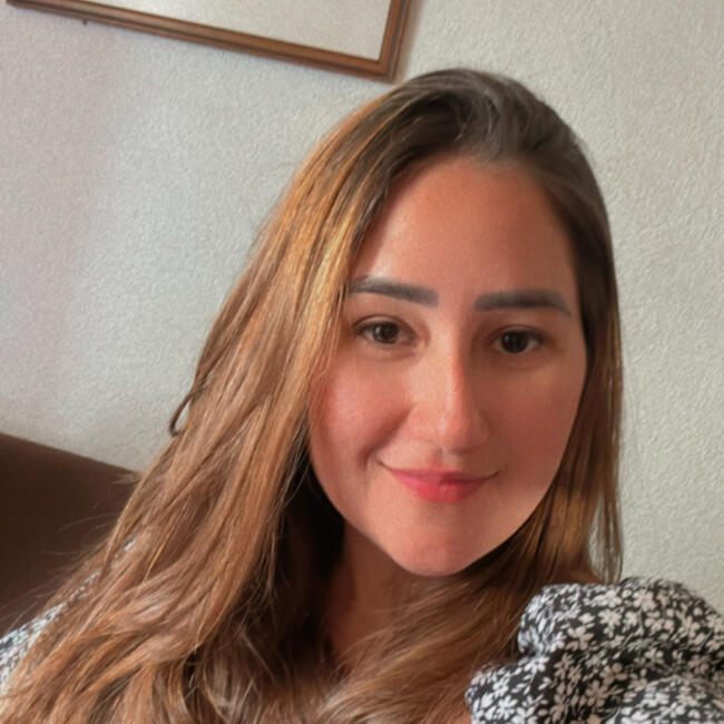 Babysitter in Almada: Andressa