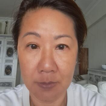 Babysitter in Singapore: Farah