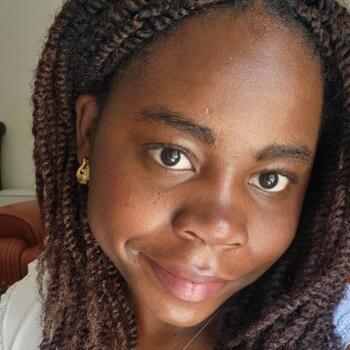 Babysitter in Saint-Germain-en-Laye: Hanna