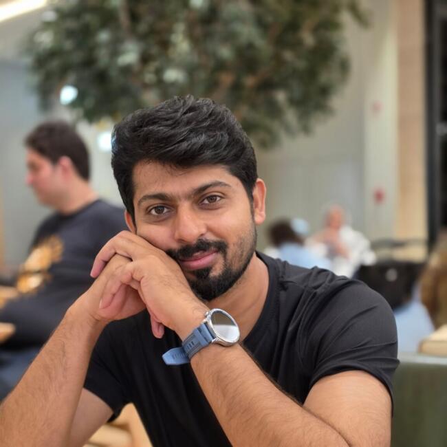 Babysitting job in Seeb: Waqas