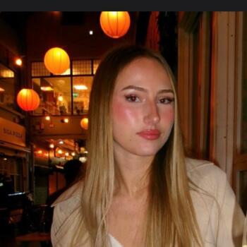Babysitter in Saint-Ouen: Ema